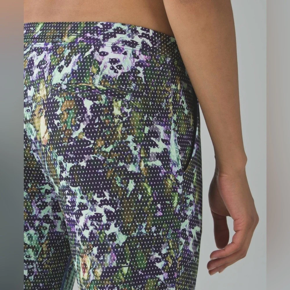 Lululemon Jet Crop Luxtreme Slim - Picture 3 of 11